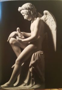 Луиджи Бьенеме (1795-1878), итальянец. Амур, поящий голубей Венеры.  Модель – 1821, мрамор – 1845-1848