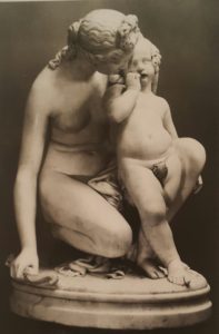 Джеймс Прадье (1790-1852), швейцарец. Венера и Амур. Мрамор. 1836. Эрмитаж