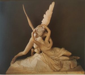 Фото. Канова. Поцелуй Амура и Психеи. Мрамор. 1793-1797. Лувр