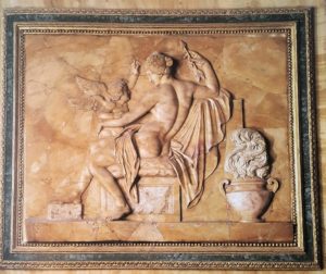 В.Пачетти. Венера. Зал «Венеры» № 18 галереи Боргезе. 1783-1784. Желтый сиенский мрамор 
