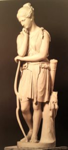 Фиг. 8. Эмиль Вольф (годы жизни 1802-1879, умер в Риме). Отдыхающая Диана. Мраморный вариант сделан в 1846-1847 по модели 1835-1836 