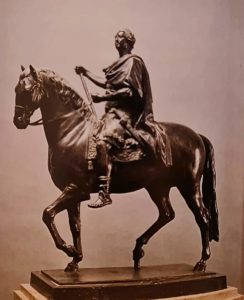 Эдм Бушардон. Уменьшенная бронзовая копия конного памятника Людовику XV. 1763